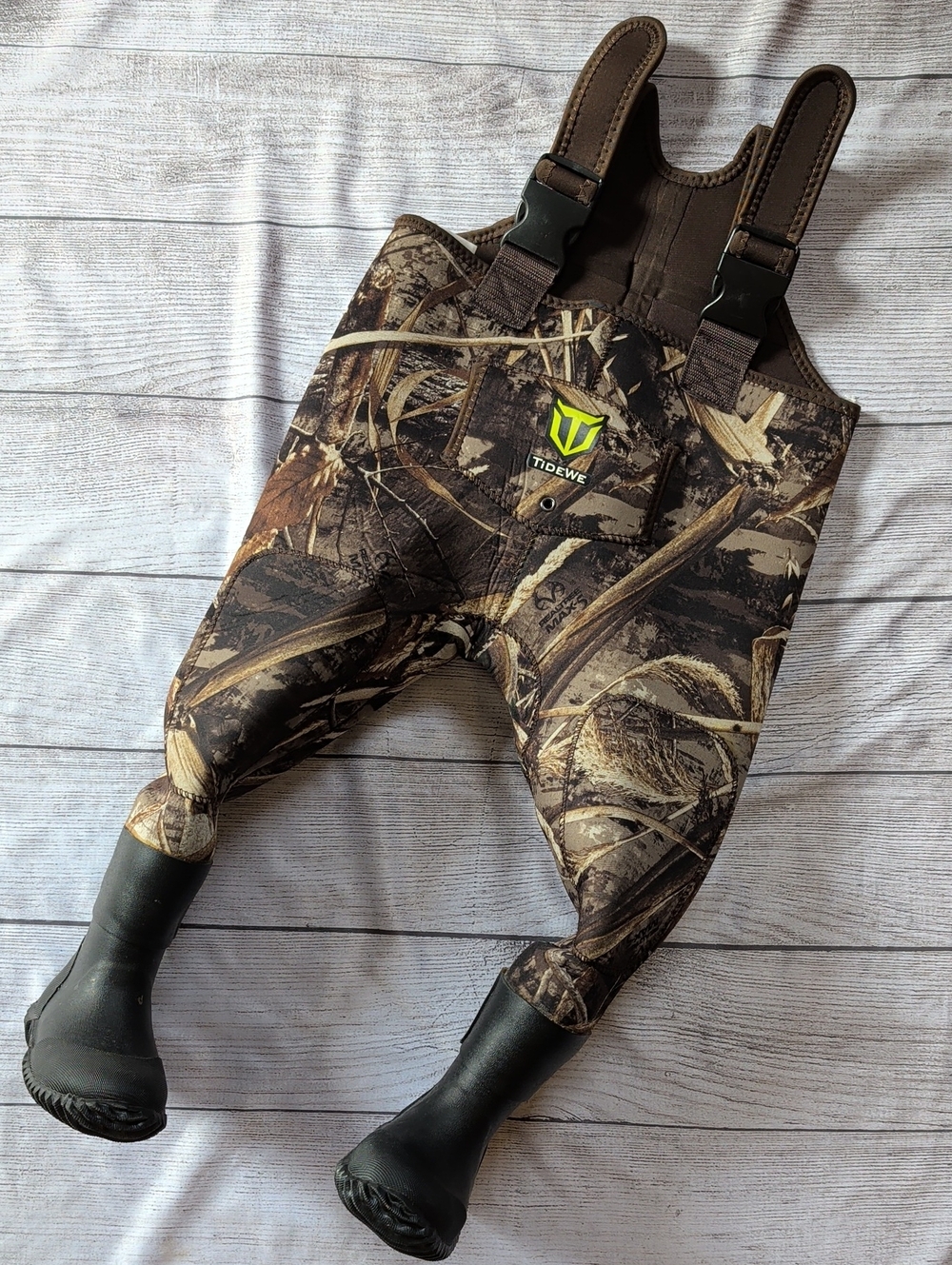 Kids TideWe Brown Camo Chest Wader Pants with Boots